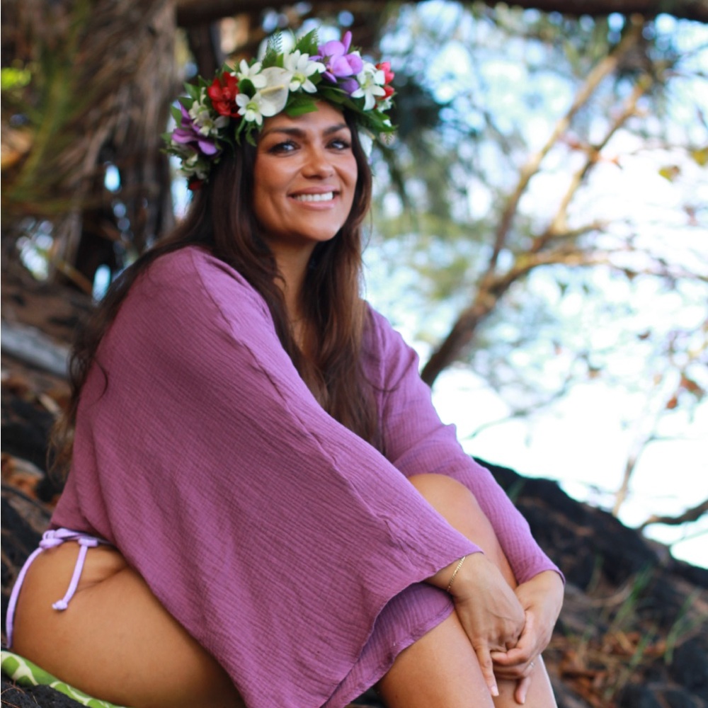 Aloha! Meet this Posher, Lovia!